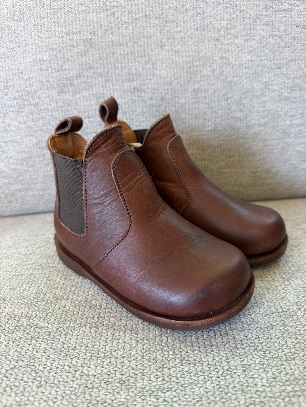 Adelisa and Co Viajero Kids Espresso Brown Leather Chelsea Boots Size 24 / US 8